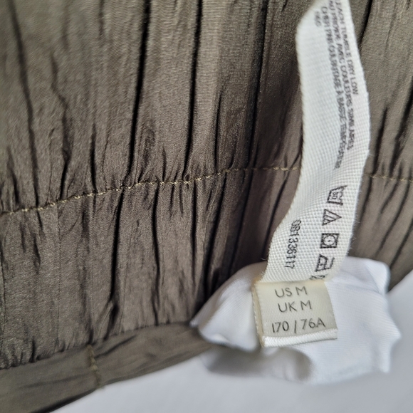 FP Movement The Way Home Shorts Embroidered Sides Medium Green Gym Run Exercise - Picture 9 of 9